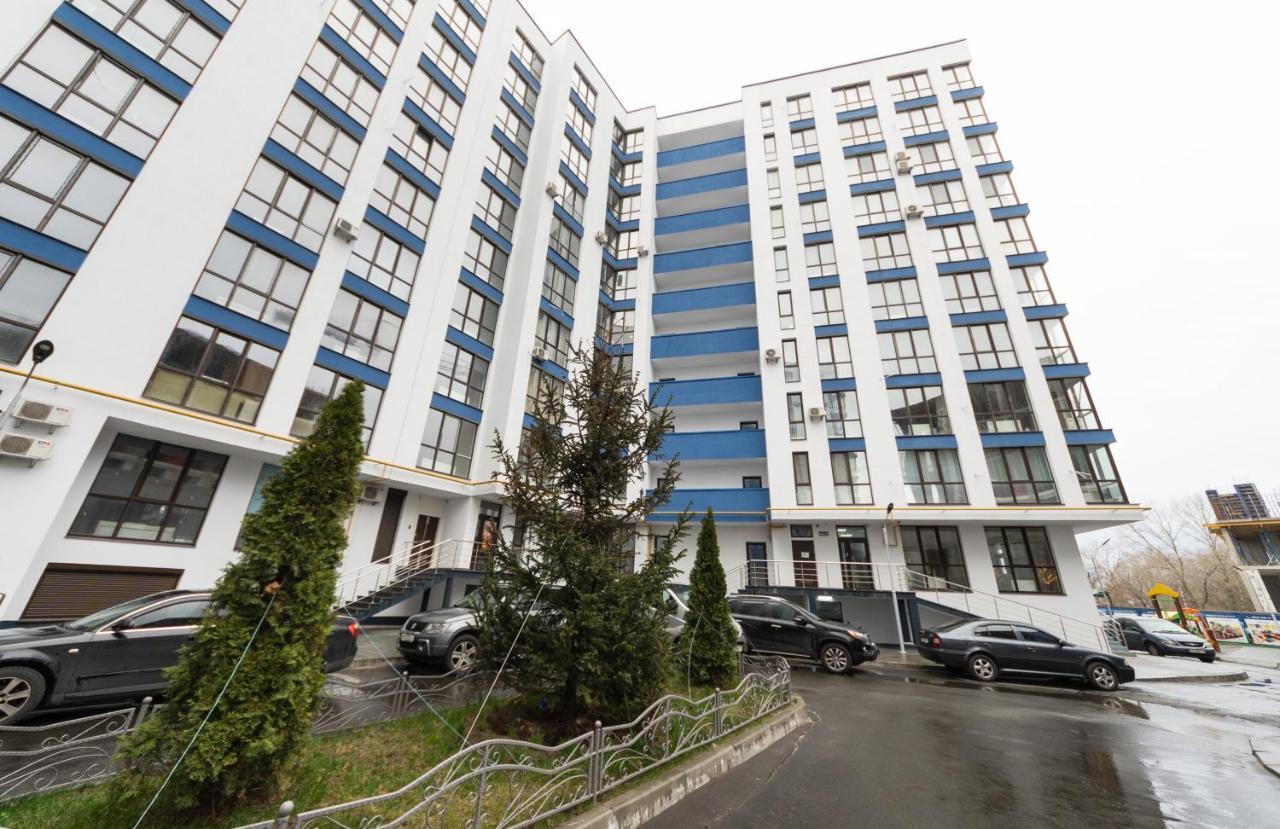 Апартаменты На Центральной Улице Kyiv Exterior foto